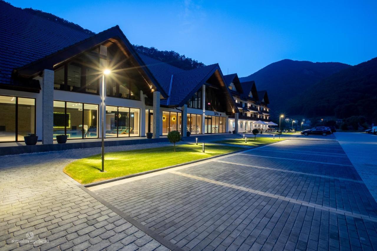 Nedei Hotel&Spa Transalpina Martinie 외부 사진